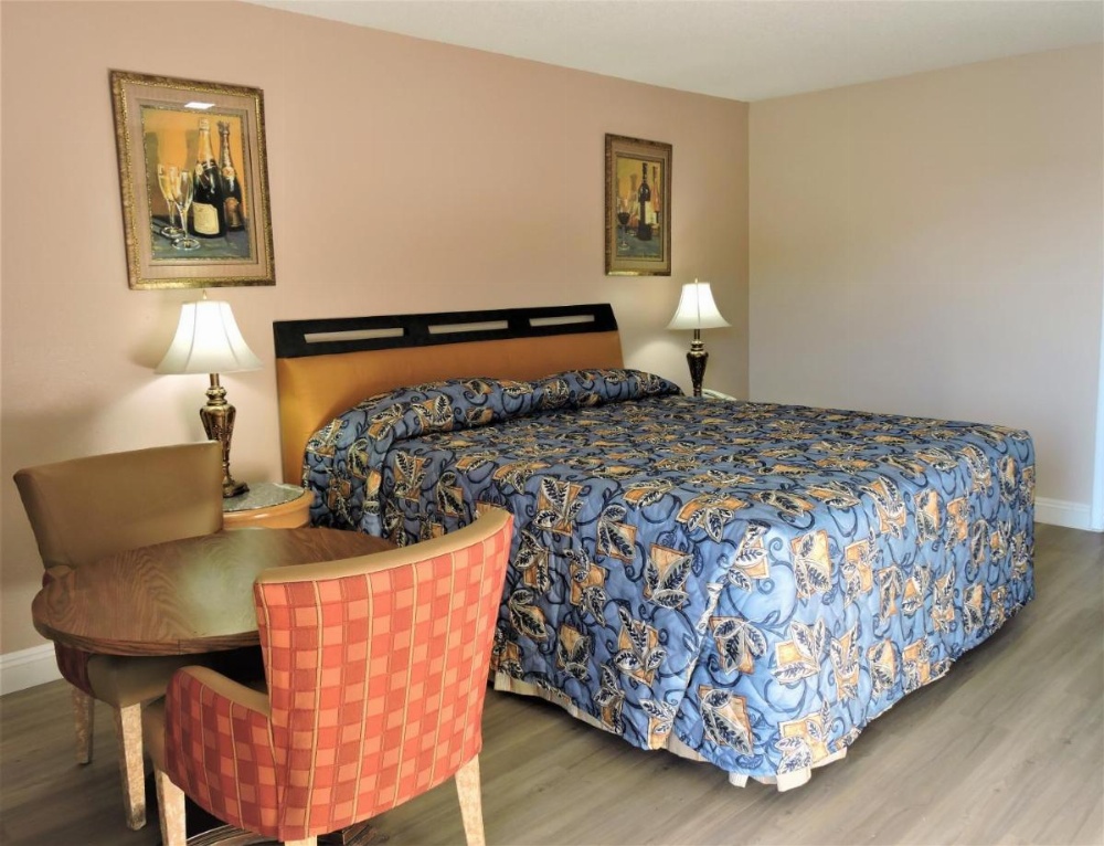 American Inn Image 13